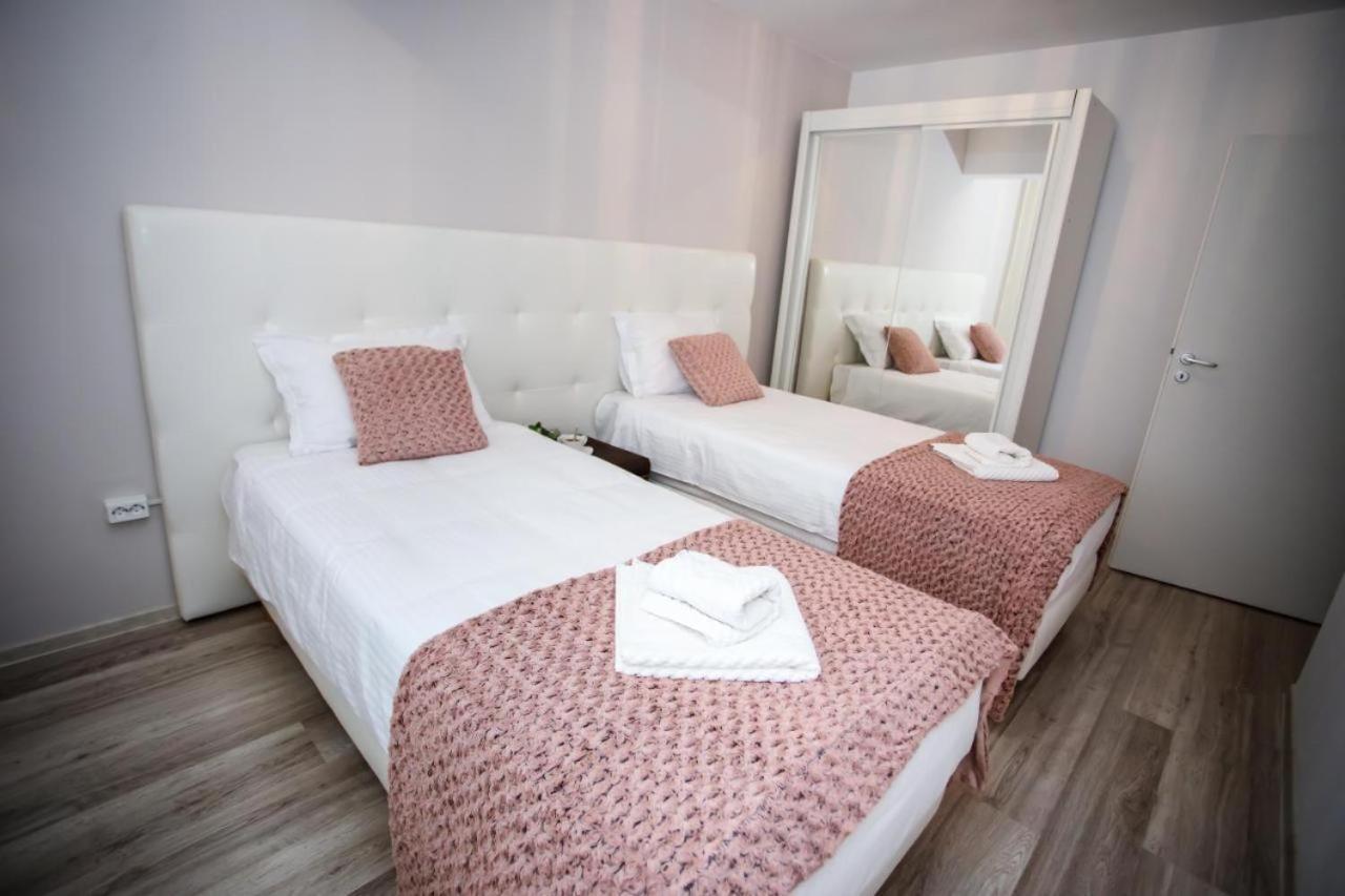 Metropolitan Iassium Apartments ياش المظهر الخارجي الصورة